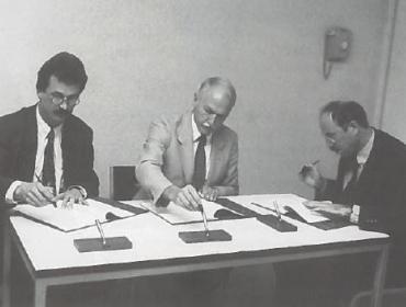 Signing WHO Centre Environment and Health 1990